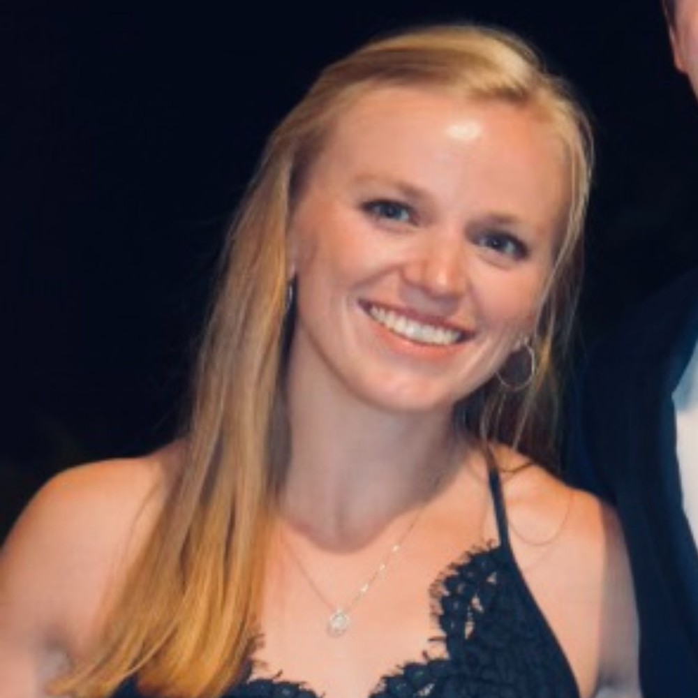 Meet your Posher, Elise
